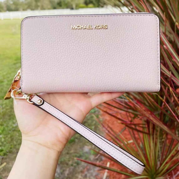 Michael Kors Jet Set Multifunction Phone Wristlet Pebbled Leather Powder Blush - Picture 2 of 5